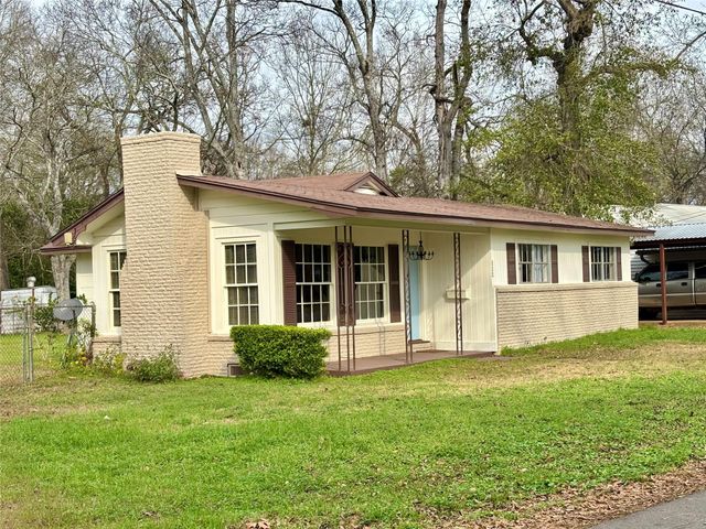 504 E Bell Avenue, Crockett, TX 75835