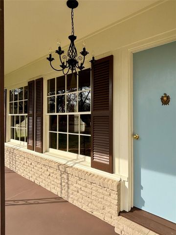 504 E Bell Avenue, Crockett, TX 75835