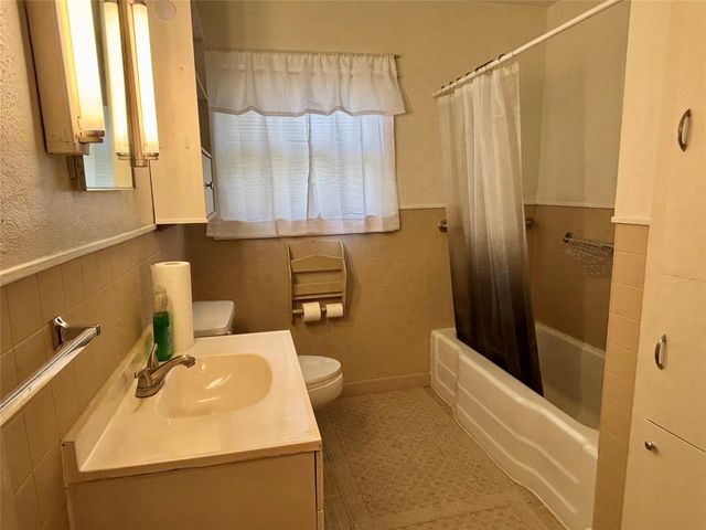 504 E Bell Avenue, Crockett, TX 75835