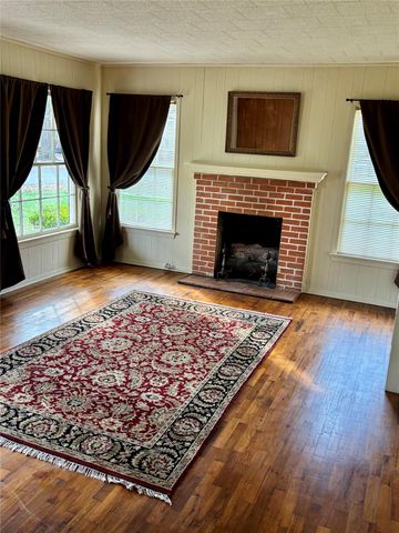 504 E Bell Avenue, Crockett, TX 75835