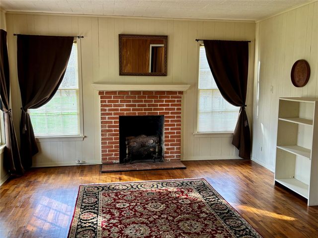 504 E Bell Avenue, Crockett, TX 75835