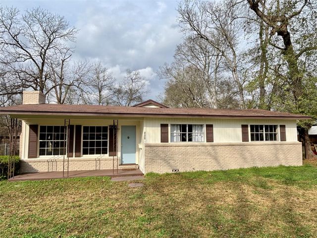504 E Bell Avenue, Crockett, TX 75835