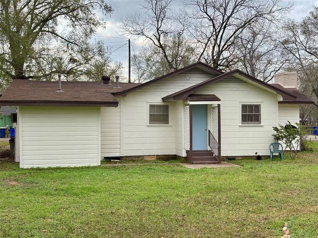 504 E Bell Avenue, Crockett, TX 75835