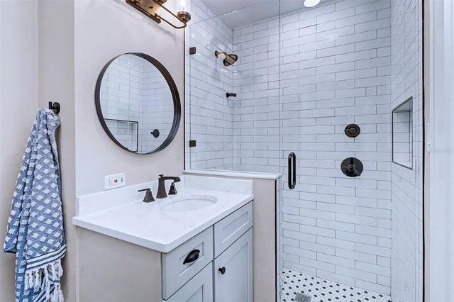 3218 7TH STREET N, St Petersburg, FL 33704