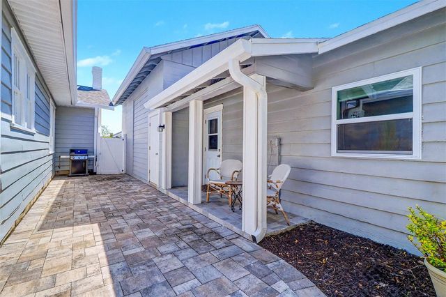 3218 7TH STREET N, St Petersburg, FL 33704