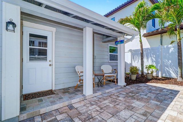 3218 7TH STREET N, St Petersburg, FL 33704