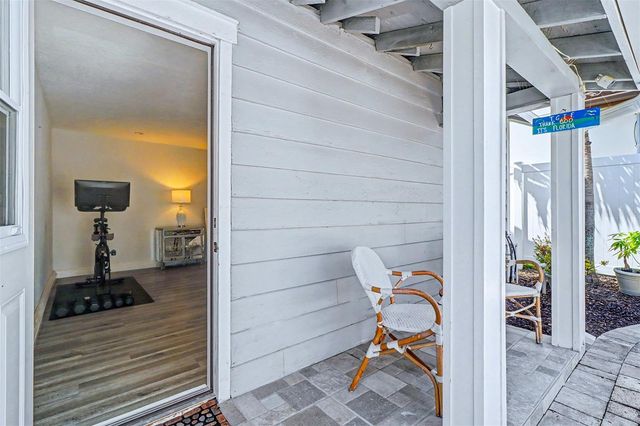 3218 7TH STREET N, St Petersburg, FL 33704