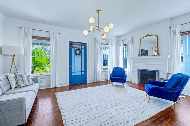 3218 7TH STREET N, St Petersburg, FL 33704