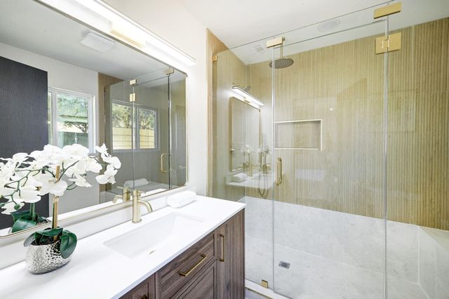 1306 Green Downs DR, Round Rock, TX 78664