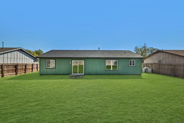 1306 Green Downs DR, Round Rock, TX 78664