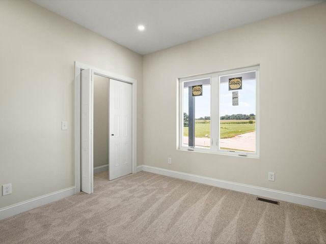 8531 Blue River Road, Rockford, IL 61107