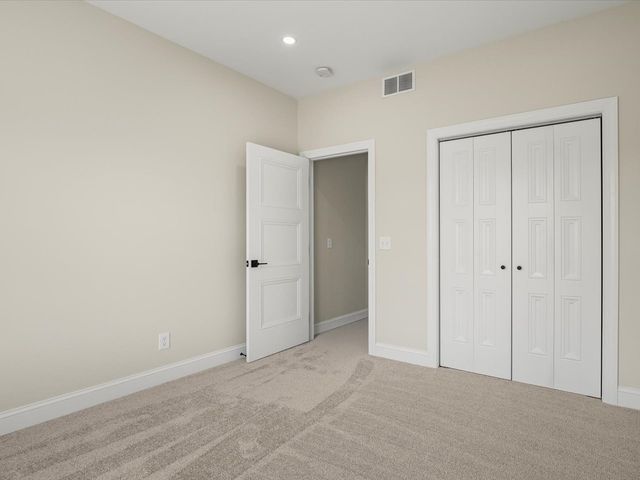 8531 Blue River Road, Rockford, IL 61107