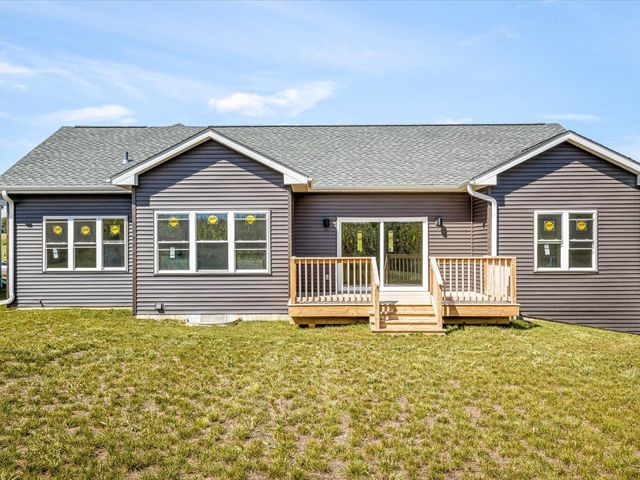 8531 Blue River Road, Rockford, IL 61107