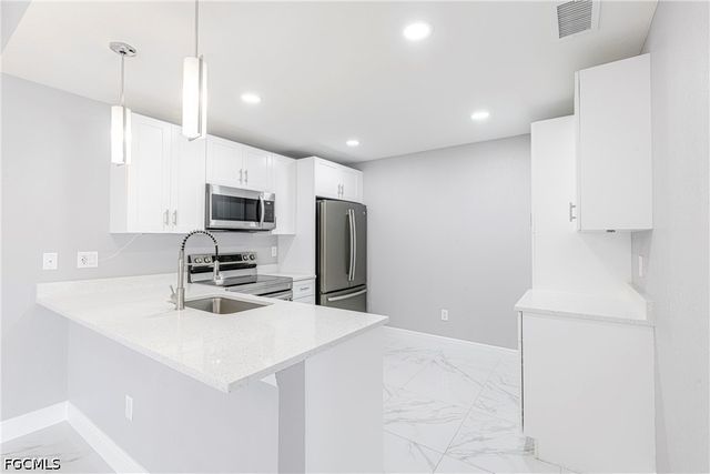 17334 Birchwood LN, Fort Myers, FL 33908