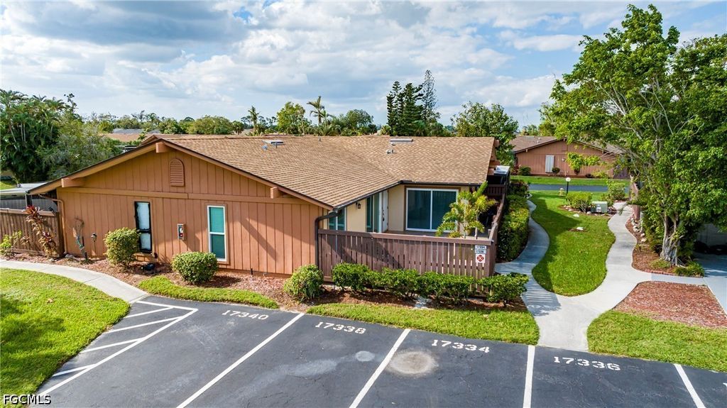 17334 Birchwood LN, Fort Myers, FL 33908