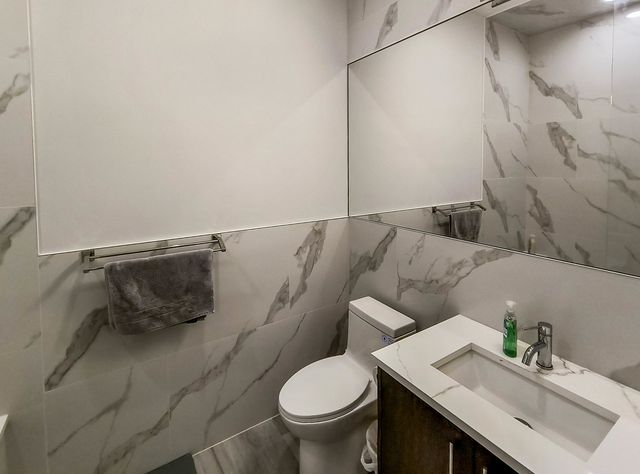 2924 W Medill Avenue 206, Chicago, IL 60647