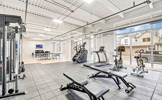 2924 W Medill Avenue 206, Chicago, IL 60647