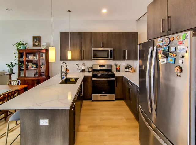 2924 W Medill Avenue 206, Chicago, IL 60647