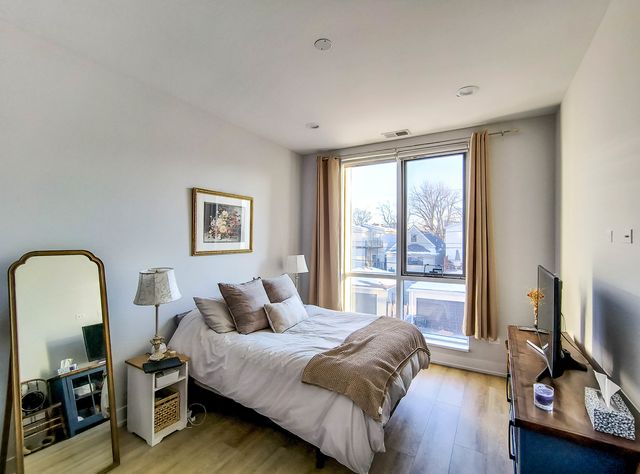 2924 W Medill Avenue 206, Chicago, IL 60647