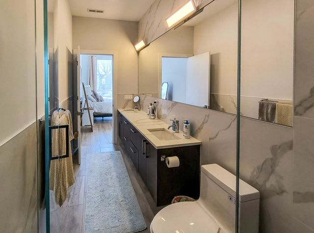 2924 W Medill Avenue 206, Chicago, IL 60647