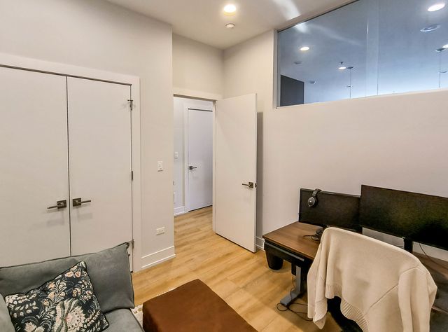 2924 W Medill Avenue 206, Chicago, IL 60647