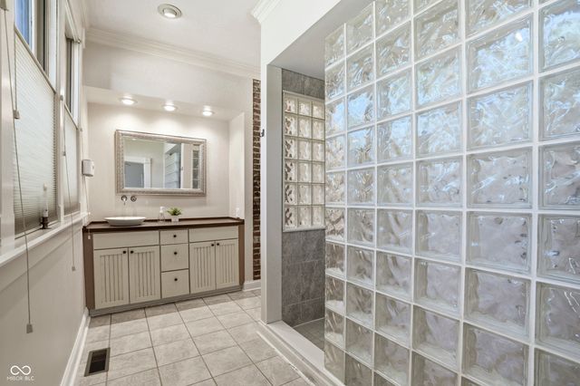 432 N Swope Street, Greenfield, IN 46140