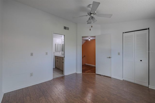 4008 OAK LIMB, Tampa, FL 33614