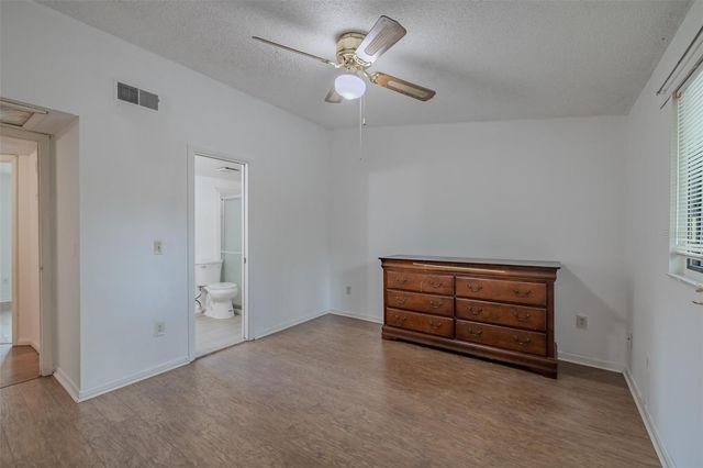 4008 OAK LIMB, Tampa, FL 33614