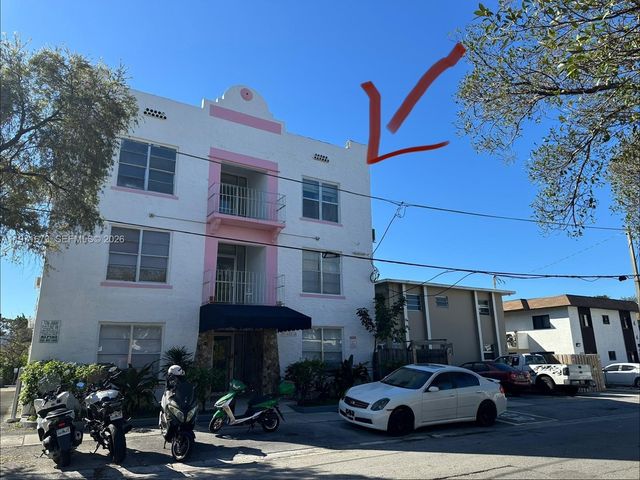 428 SW 9th St 15, Miami, FL 33130