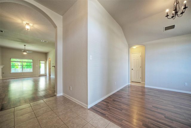 400 Pheasant RDG, Round Rock, TX 78665