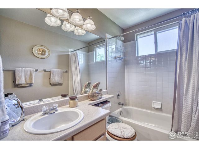 6727 Thistle Ridge Ave, Firestone, CO 80504