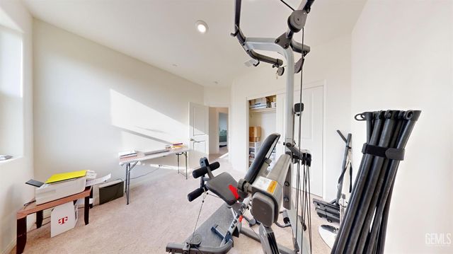 10217 Spanish Moss Drive, Bakersfield, CA 93306