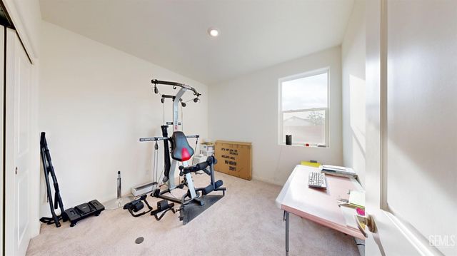 10217 Spanish Moss Drive, Bakersfield, CA 93306