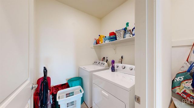 10217 Spanish Moss Drive, Bakersfield, CA 93306