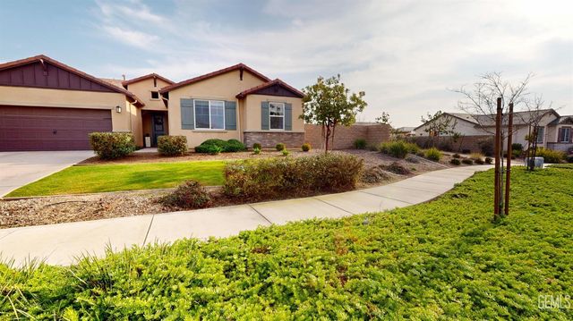10217 Spanish Moss Drive, Bakersfield, CA 93306