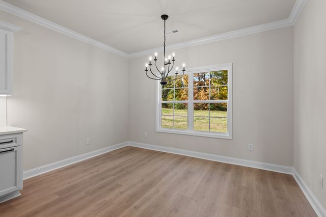 21 Hancock Branch Dr, Fayetteville, TN 37334