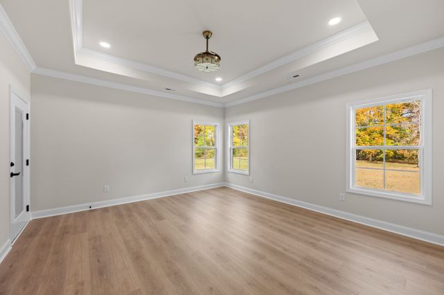 21 Hancock Branch Dr, Fayetteville, TN 37334