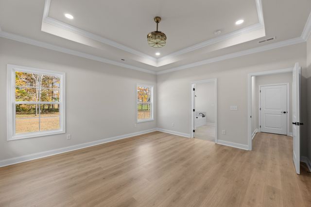 21 Hancock Branch Dr, Fayetteville, TN 37334