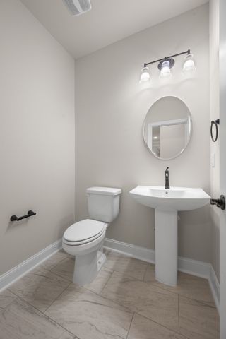 21 Hancock Branch Dr, Fayetteville, TN 37334