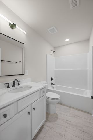 21 Hancock Branch Dr, Fayetteville, TN 37334