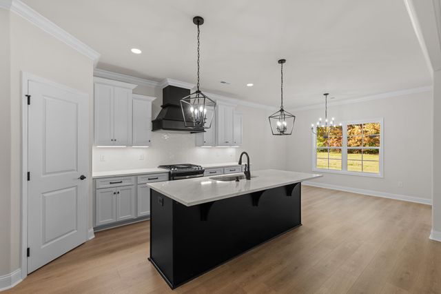 21 Hancock Branch Dr, Fayetteville, TN 37334