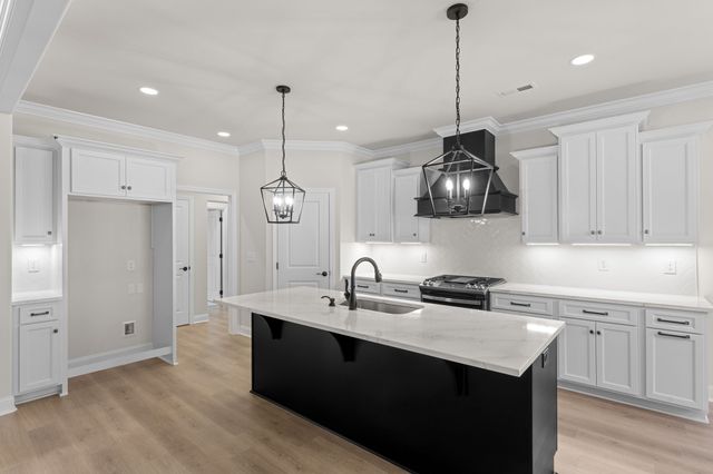 21 Hancock Branch Dr, Fayetteville, TN 37334