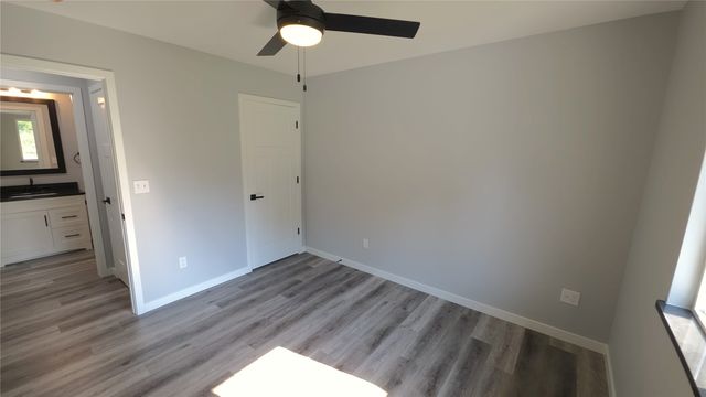 1413 13th Avenue, Belle Plaine, IA 52208