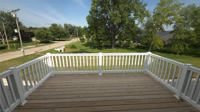1413 13th Avenue, Belle Plaine, IA 52208