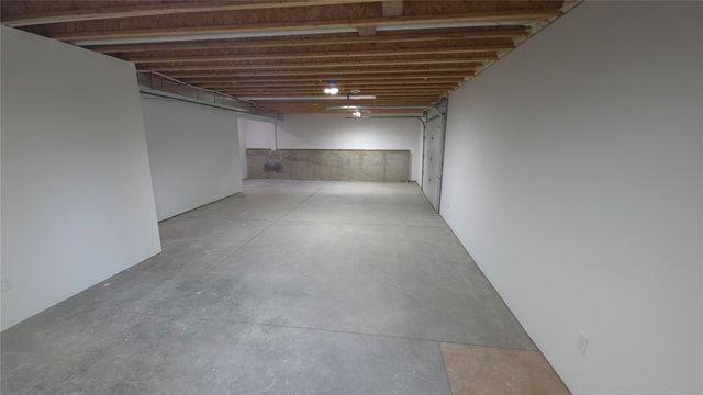 1413 13th Avenue, Belle Plaine, IA 52208