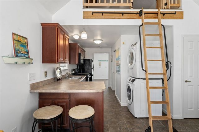 64 Burnside Avenue, Narragansett, RI 02882