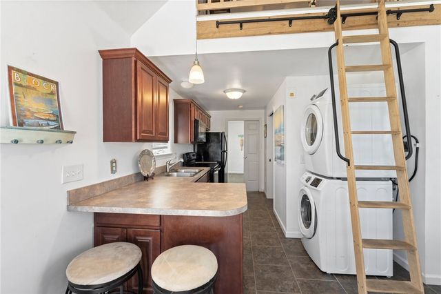 64 Burnside Avenue, Narragansett, RI 02882