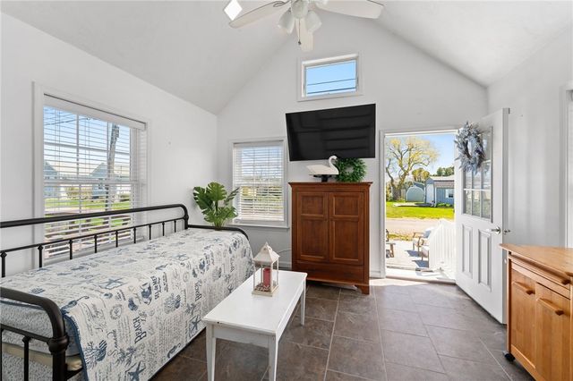 64 Burnside Avenue, Narragansett, RI 02882