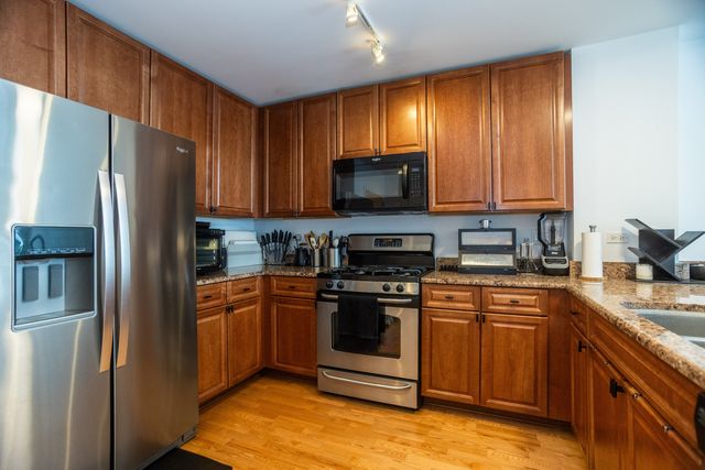 845 N Kingsbury Street 704, Chicago, IL 60610