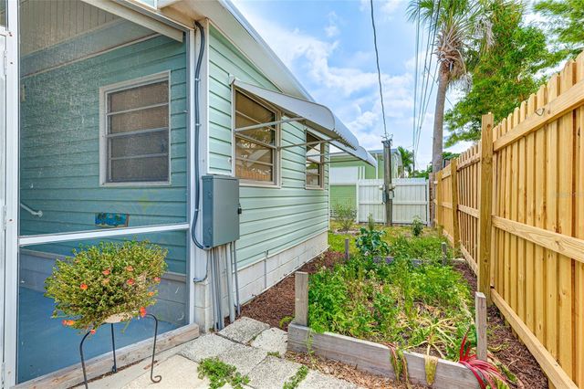 604 49TH AVENUE DRIVE W, Bradenton, FL 34207